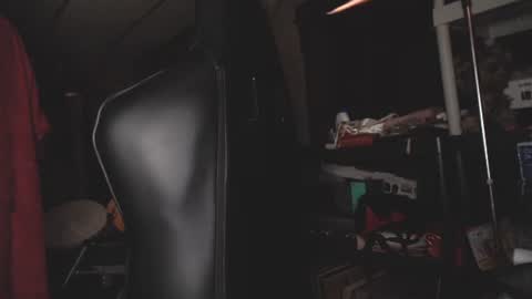 cat online show from 01-25-25, 04:57