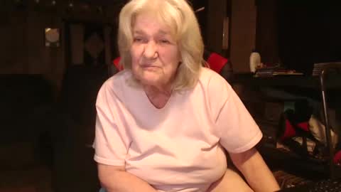 cat online show from 02-22-25, 09:37