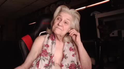 cat online show from 02-26-25, 05:17