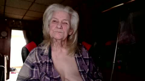 cat online show from 10-07-25, 05:10