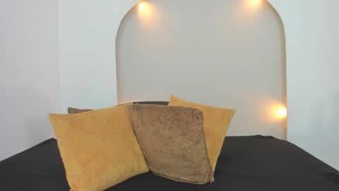 cata_gil1 online show from 02-10-26, 06:56