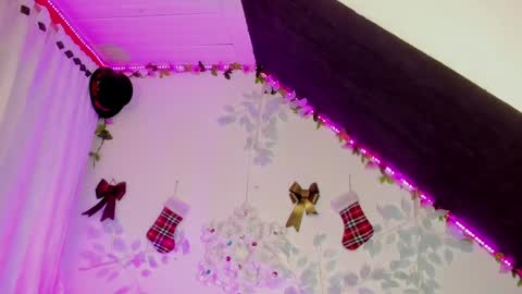 Cata green model independient online show from 12-14-24, 11:12