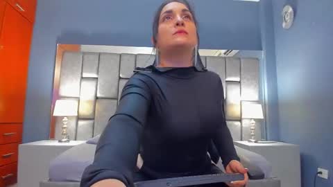 Snapshot of cata_joness chatting on 10-22-25, 05:08 Cata Joness My schedule 2200 - 0500 GMT -5 online show from 10-22-25, 05:08