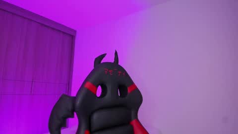 Snapshot of cata_n_cami chatting on 12-02-24, 01:25 cata_n_cami online show from 12-02-24, 01:25