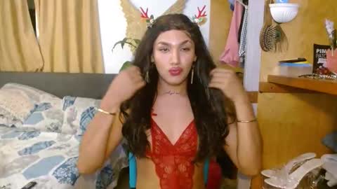 Snapshot of catafitt_1 chatting on 11-22-25, 04:11 catalyna fitness online show from 11-22-25, 04:11