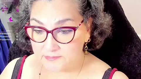 Snapshot of cataleya_mom_ chatting on 11-13-25, 07:29 cataleya online show from 11-13-25, 07:29