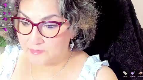 Snapshot of cataleya_mom_ chatting on 11-22-25, 03:05 cataleya online show from 11-22-25, 03:05