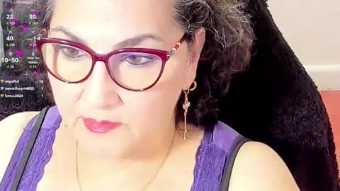 Snapshot of cataleya_mom_ chatting on 11-23-25, 06:13 cataleya online show from 11-23-25, 06:13