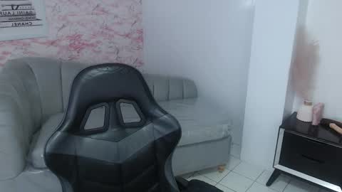 catalina25_t online show from 11-16-25, 01:28