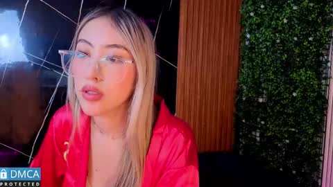 Snapshot of catalina_18g chatting on 03-04-26, 12:11 catalina_18g online show from 03-04-26, 12:11