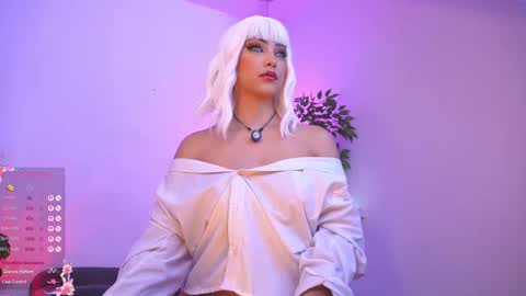 Catalina lovers online show from 12-18-25, 05:19