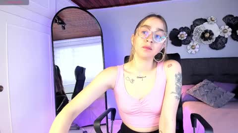 Snapshot of catalina_erotic chatting on 02-25-25, 12:34 Catalina online show from 02-25-25, 12:34