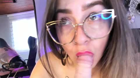 Snapshot of catalina_erotic chatting on 02-26-25, 03:30 Catalina online show from 02-26-25, 03:30