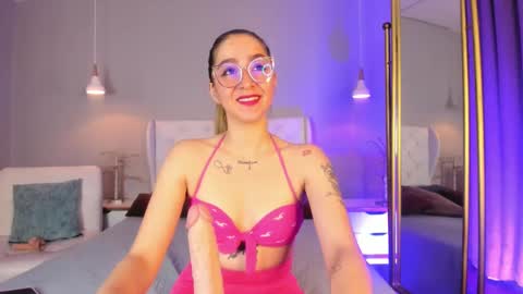 Snapshot of catalina_erotic chatting on 03-01-25, 03:16 Catalina online show from 03-01-25, 03:16