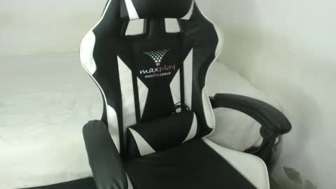 Snapshot of catalina_mega18 chatting on 09-29-25, 10:58 Catalina  online show from 09-29-25, 10:58