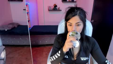 Catalina online show from 02-22-25, 09:04