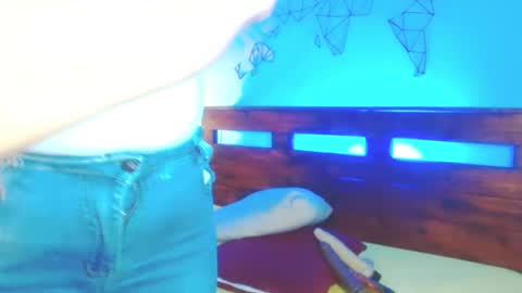 Snapshot of catalinajoyful chatting on 01-10-26, 04:03 CatalinaJoyful online show from 01-10-26, 04:03