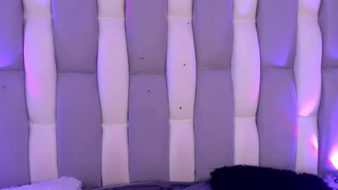 Snapshot of catarsiss_moon chatting on 12-04-24, 06:06 Cat online show from 12-04-24, 06:06