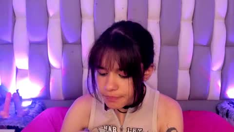 Snapshot of catarsiss_moon chatting on 12-06-24, 06:06 Cat online show from 12-06-24, 06:06