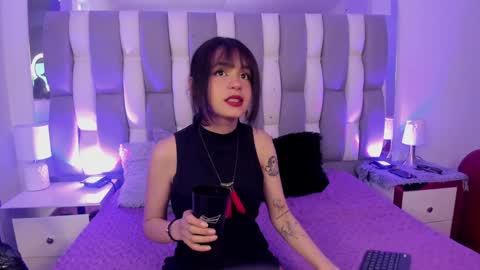 Snapshot of catarsiss_moon chatting on 12-07-24, 02:02 Cat online show from 12-07-24, 02:02