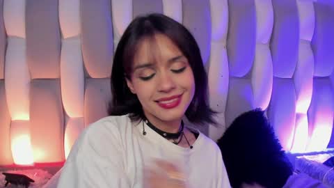 Snapshot of catarsiss_moon chatting on 12-20-24, 08:12 Cat online show from 12-20-24, 08:12