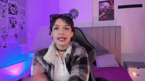 Snapshot of catarsiss_moon chatting on 01-11-25, 02:09 Cat online show from 01-11-25, 02:09