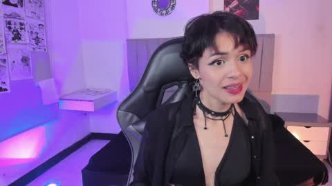 Snapshot of catarsiss_moon chatting on 01-12-25, 02:24 Cat online show from 01-12-25, 02:24