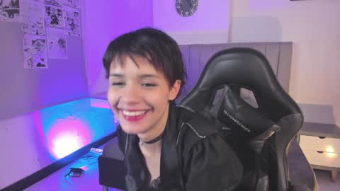 Snapshot of catarsiss_moon chatting on 01-21-25, 02:22 Cat online show from 01-21-25, 02:22