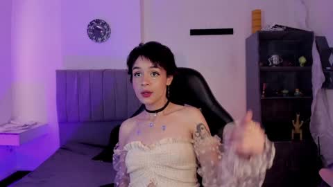 Snapshot of catarsiss_moon chatting on 01-23-25, 09:07 Cat online show from 01-23-25, 09:07