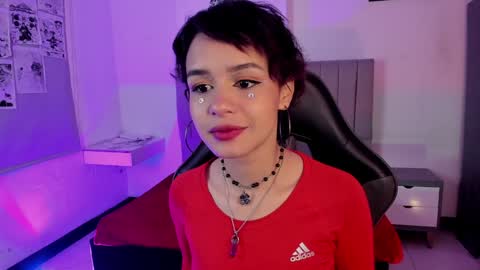 Snapshot of catarsiss_moon chatting on 01-25-25, 08:10 Cat online show from 01-25-25, 08:10