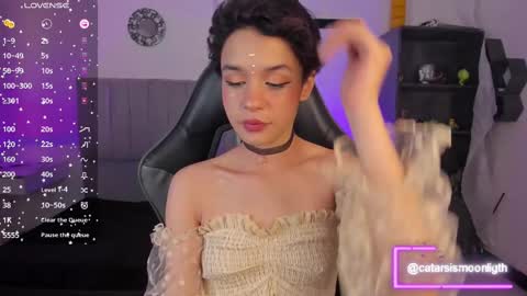 Snapshot of catarsiss_moon chatting on 02-15-25, 08:11 Cat online show from 02-15-25, 08:11