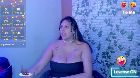 Snapshot of catboobs_ chatting on 11-20-25, 05:18 Mia online show from 11-20-25, 05:18