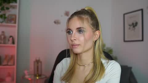 catecrago  online show from 02-19-25, 05:27