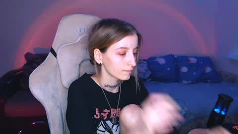 Snapshot of cath_dysphoria_ chatting on 01-11-25, 08:21 CATH online show from 01-11-25, 08:21