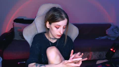 Snapshot of cath_dysphoria_ chatting on 02-19-25, 12:35 CATH online show from 02-19-25, 12:35