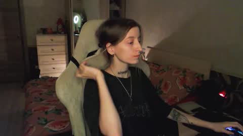 Snapshot of cath_dysphoria_ chatting on 09-20-25, 08:10 CATH online show from 09-20-25, 08:10