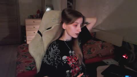 Snapshot of cath_dysphoria_ chatting on 09-25-25, 08:34 CATH online show from 09-25-25, 08:34