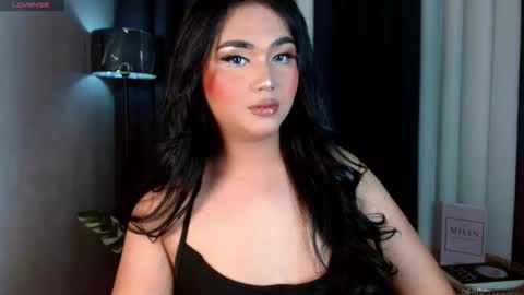 Snapshot of catherine_louise chatting on 09-25-25, 04:38 cath online show from 09-25-25, 04:38