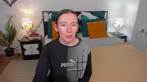 Snapshot of catherinewalls chatting on 12-12-24, 04:04 Catrin online show from 12-12-24, 04:04