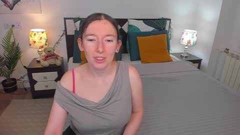 Snapshot of catherinewalls chatting on 12-16-24, 03:40 Catrin online show from 12-16-24, 03:40