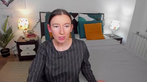 Snapshot of catherinewalls chatting on 12-22-24, 06:49 Catrin online show from 12-22-24, 06:49