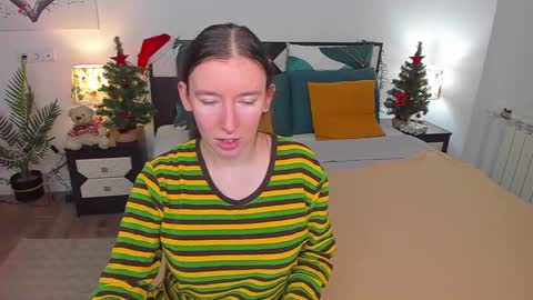 Snapshot of catherinewalls chatting on 01-14-25, 01:58 Catrin online show from 01-14-25, 01:58