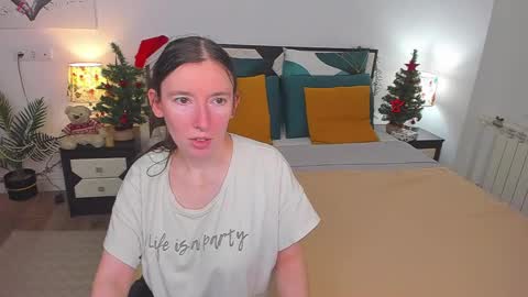 Snapshot of catherinewalls chatting on 01-27-25, 02:42 Catrin online show from 01-27-25, 02:42