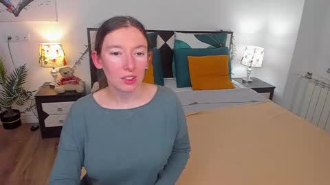 Snapshot of catherinewalls chatting on 02-08-25, 03:08 Catrin online show from 02-08-25, 03:08