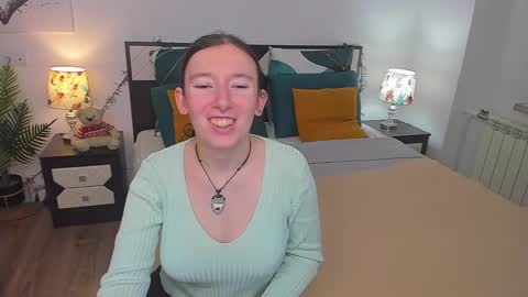 Snapshot of catherinewalls chatting on 02-23-25, 09:44 Catrin online show from 02-23-25, 09:44