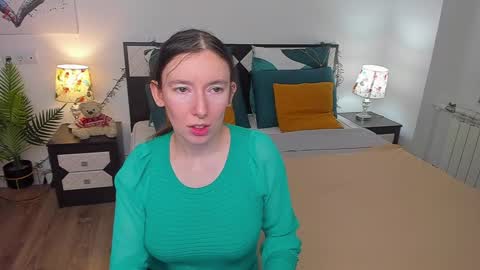 Snapshot of catherinewalls chatting on 03-02-25, 06:59 Catrin online show from 03-02-25, 06:59