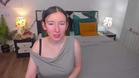 Snapshot of catherinewalls chatting on 03-04-25, 02:38 Catrin online show from 03-04-25, 02:38