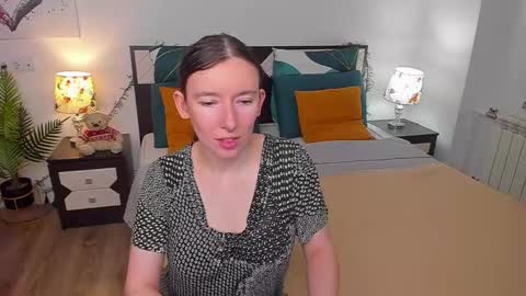 Snapshot of catherinewalls chatting on 03-12-25, 08:30 Catrin online show from 03-12-25, 08:30