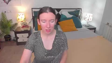 Snapshot of catherinewalls chatting on 09-13-25, 08:14 Catrin online show from 09-13-25, 08:14