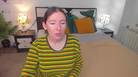 Snapshot of catherinewalls chatting on 09-18-25, 06:48 Catrin online show from 09-18-25, 06:48